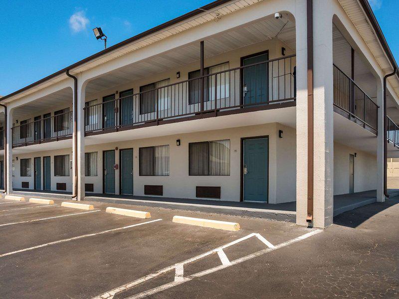 AC3EC16A228752158FD92A22A3FB302B