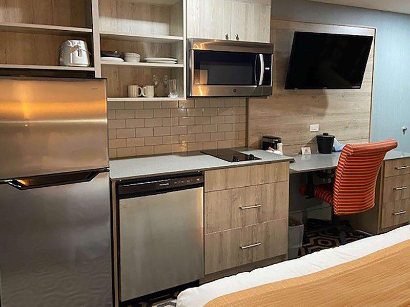 72CE8212FAEB8B727D4ED013083E54A9