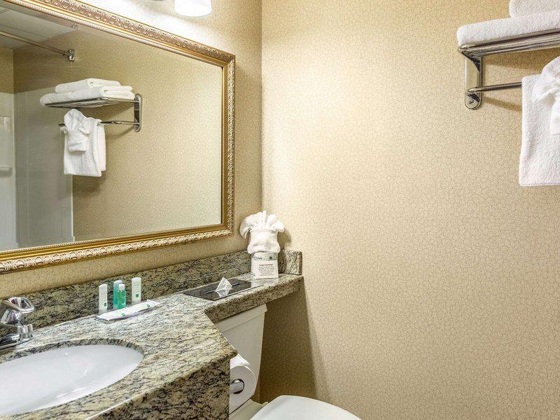 5CA2EF32EE260D59A5F33C8852F91222