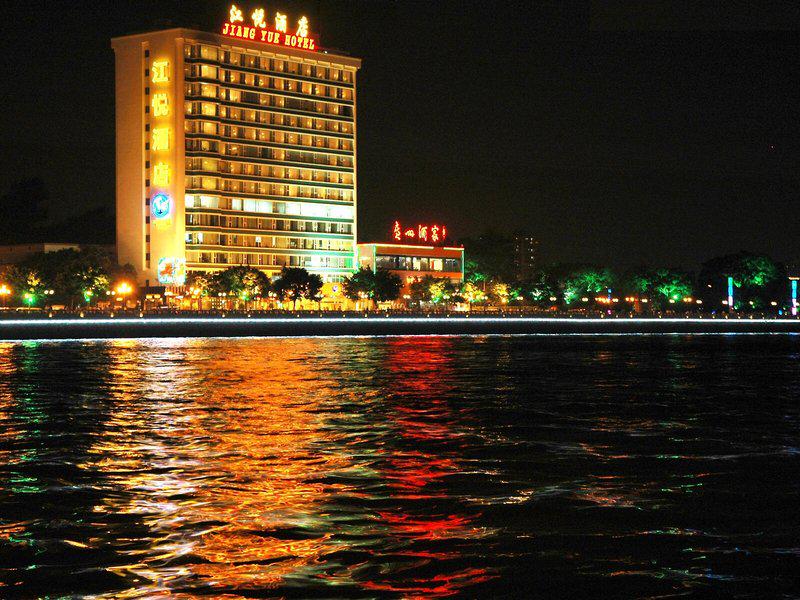 099261A14BEB5F7B4B3F77DFEB129BC6