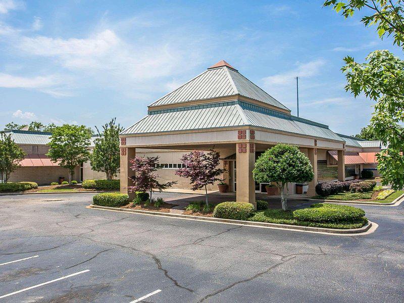 CCFC3E4DB2999457D3E08EE17A50F5E6