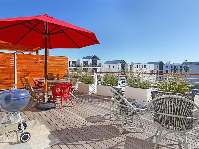 82F9376EECBF73183435EF7180940303