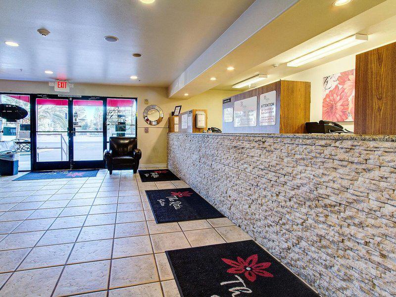 C7F47E4F4CEC708D07ED2EE2C04540B8