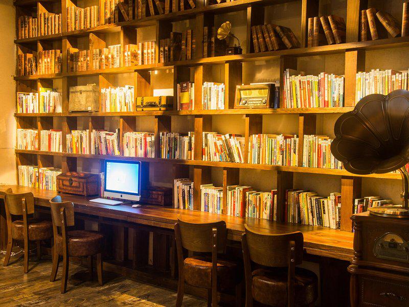 241F19B665B3CE429716B8CBDA4A3975