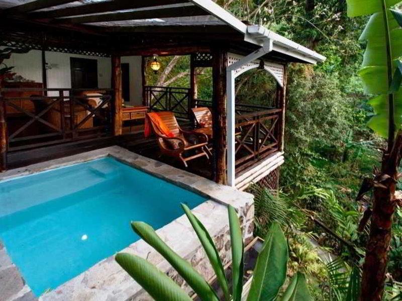 ECFC6A3AB1C689BCD5DFD73408CCA1F6