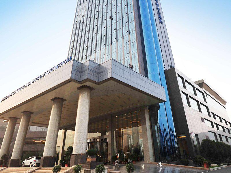 0C528A2CE4C5F19102A3FAD607425E04