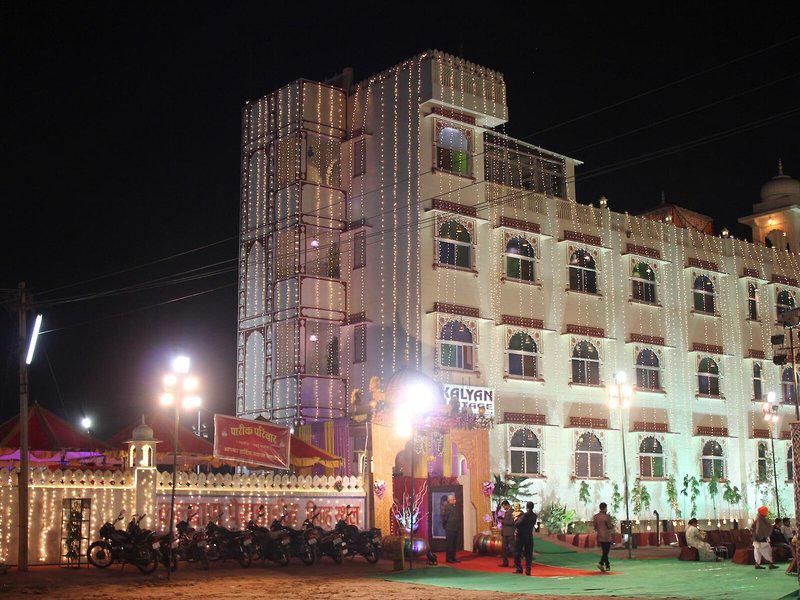 0D6EBD357449AD96DD730D37CB9727B4