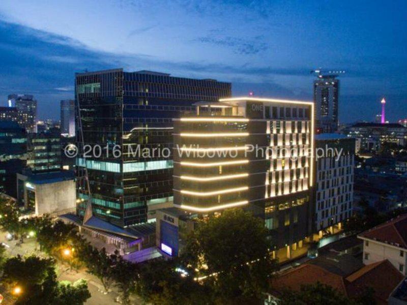 EEB5F5AF79172CA74A2A46CC976FADE9