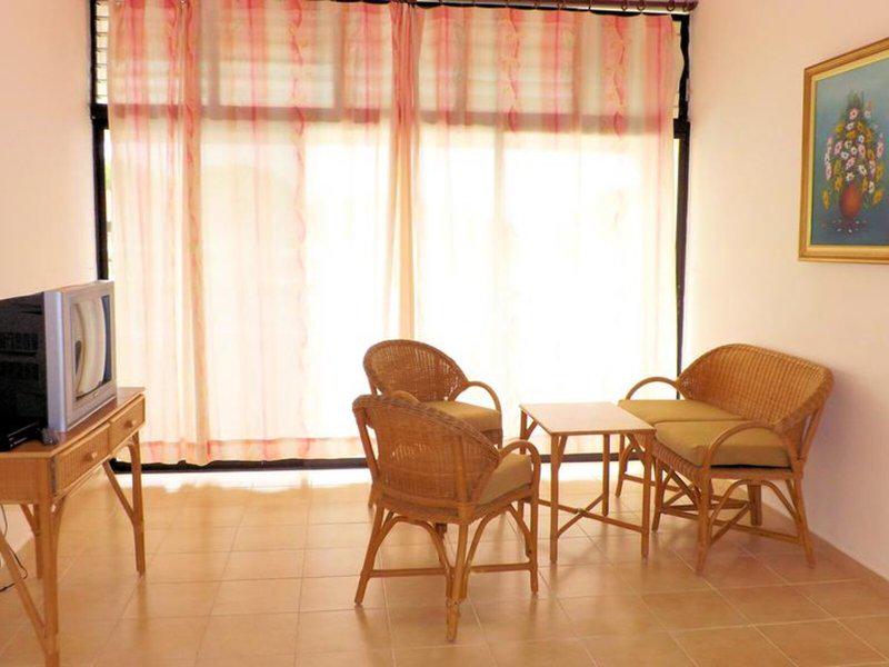 50924AFB7DFFB8F8DF74DD4C2E321852