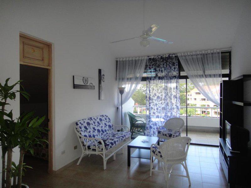 279A917F7CC82F8B75269E11DE0D7003