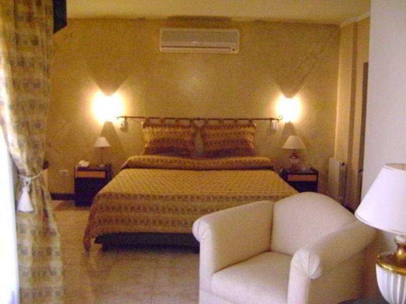 573010B2AD64C36423AAB35719F239C1