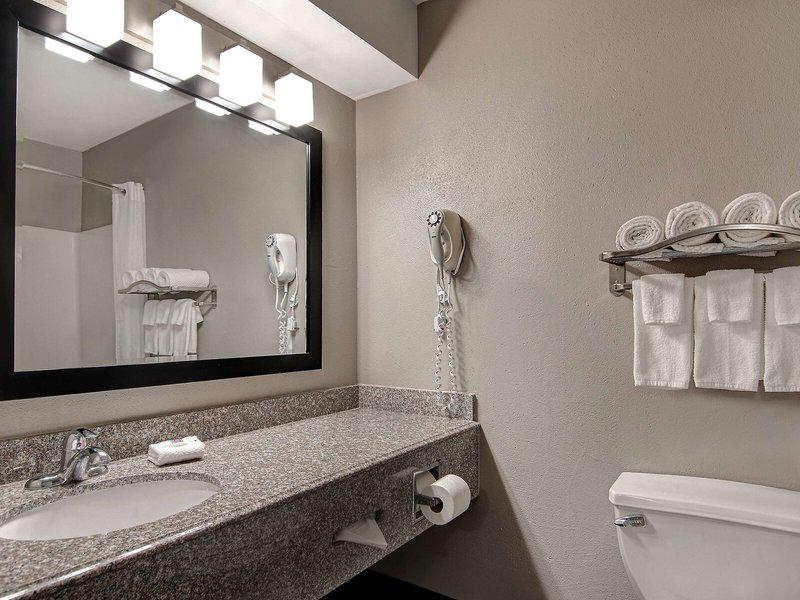 29B6DE3E0A4EBCA2A2C45E2F45E6C53D