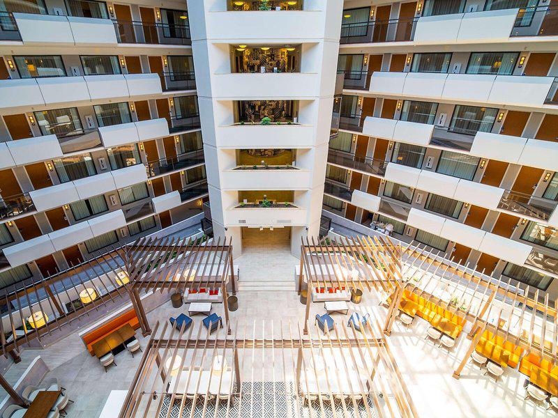 86E5CE5066421623AE6D221CAF44438D