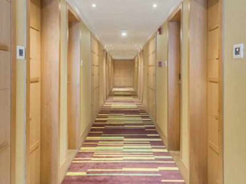 BB479D0B76BCB0684BEABC9A0543AC97