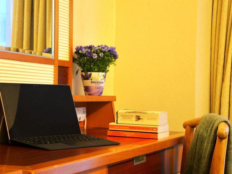 175DE64BB4EF33D745AD79A6AB7BB001