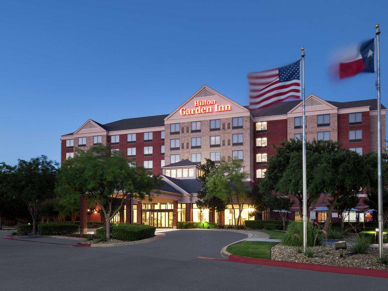 AE9CAB20B8F0A9F2BE15B4A39951BF97