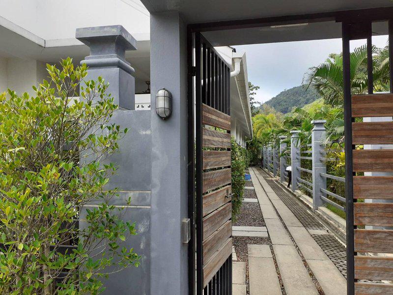 340FE9E36FEC3265435968F292386E04