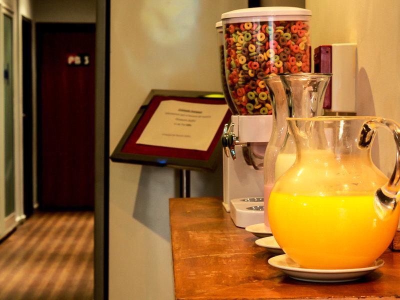 828A1AEF5E74AB16A9A02D52590B4B23