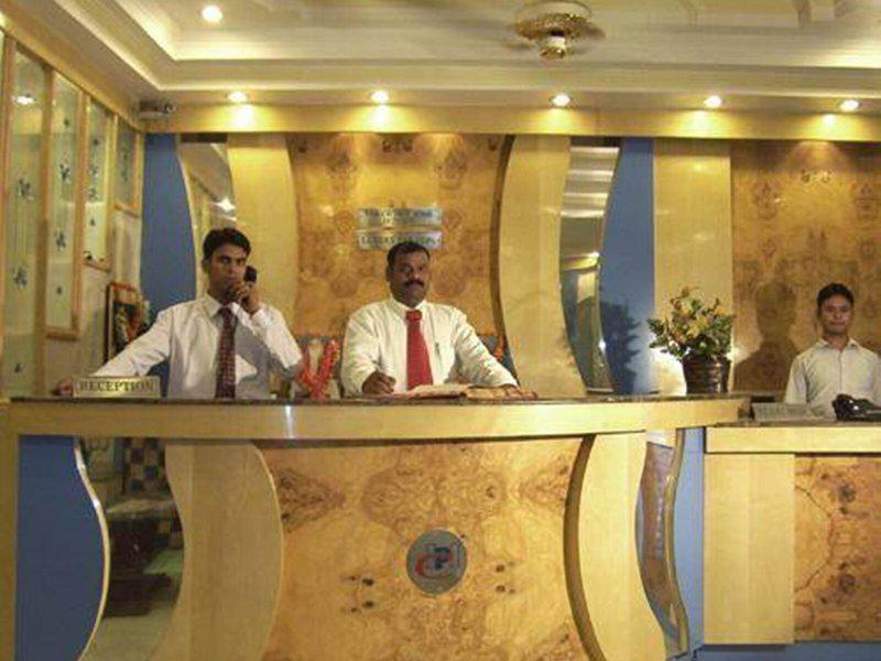 CBFF19C6FCF5FAF0E10AF8D0ACAE2421