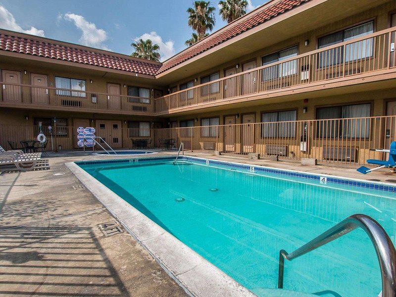 70A46248EFFD121FD7A879FABF290C63