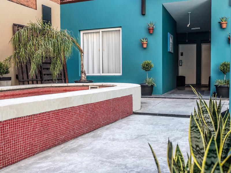 74CD056CB1A3385CE6B8F90166F787B2