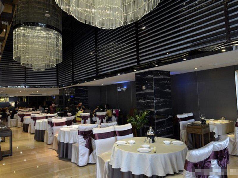 C08541B8F4AAD4440E6CED49FF33958C