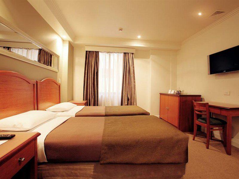 F0939F663999AFA00FBDA681CEF30EFF