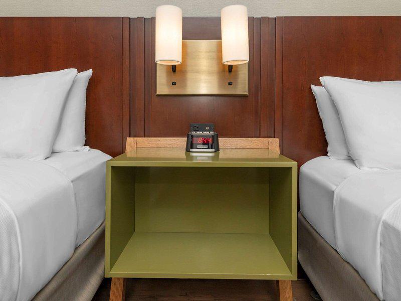 8060B0E7888797D7078A35BB73408865