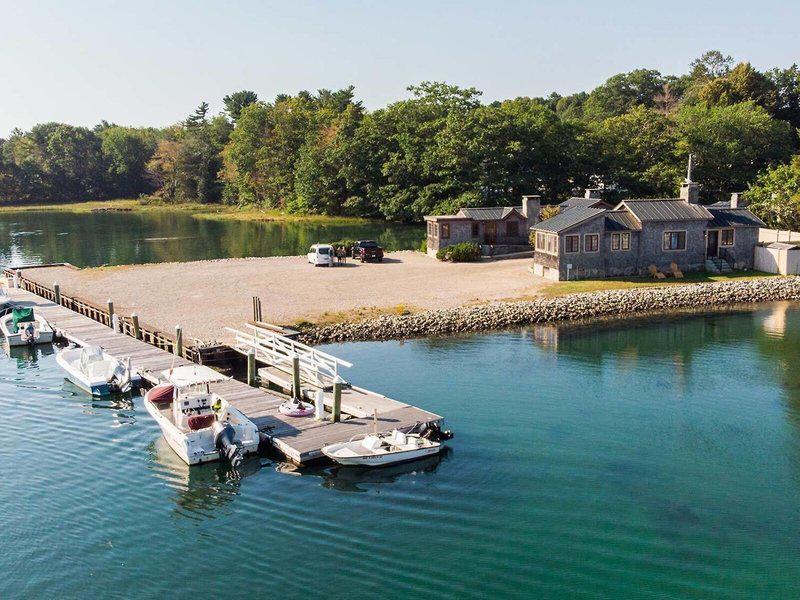 3ADC0B2840F9937B4F9BD665825E6A9D