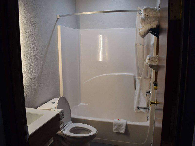 17E9924AD1052DB253EDC7E981A419D2