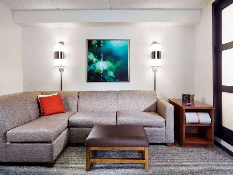 EA5692A703EADD6D1F1F91DE649CEBA8