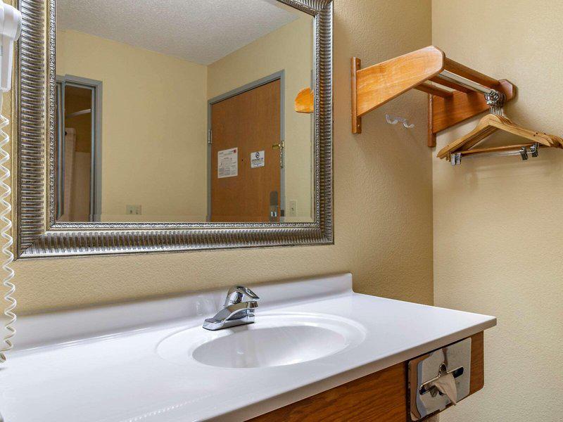 5223CEB913809844F4FF3BB12117E767