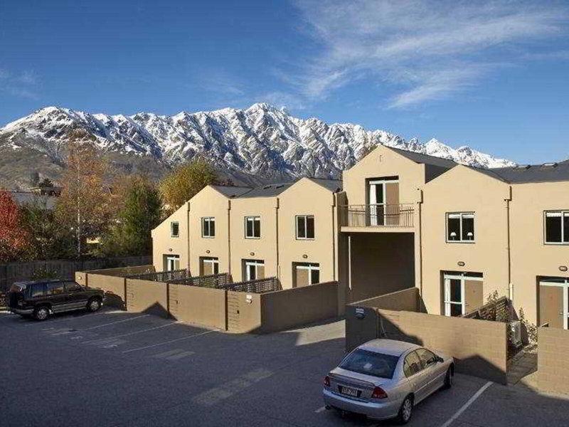 4AFE0E4E34BE6C3DF565D71D7D51F842