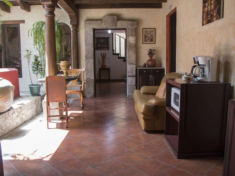 977B795B75DEA70C5F9DEFB0F9ED1A25