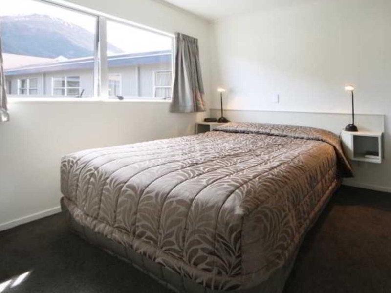 1C7078145083BDD7F121AAE347AFC664