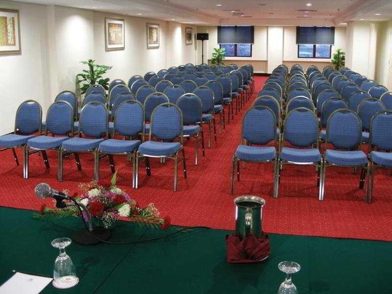 1F6903F23FAF0EDFFBF7A4B470CD548E