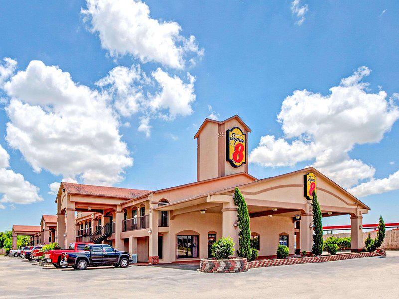 3F106B988C57140B4600415150CD6B6A