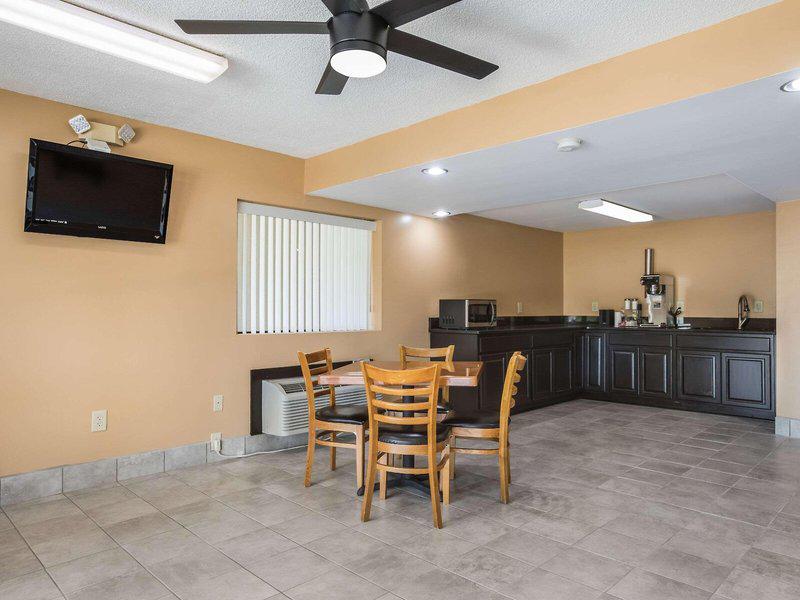 5ED400AF3E6795E1A74C800B9C23ADCD