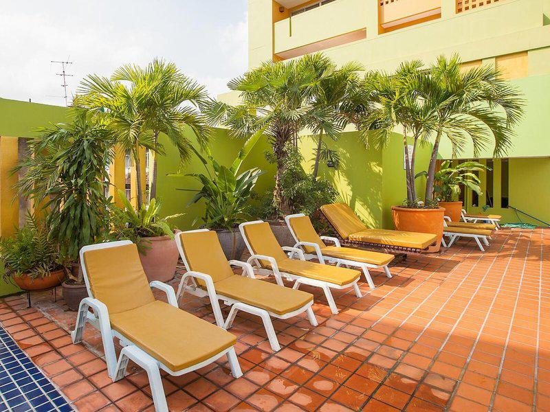 C35597FEA898FDA544A6C16D8E98A6D4