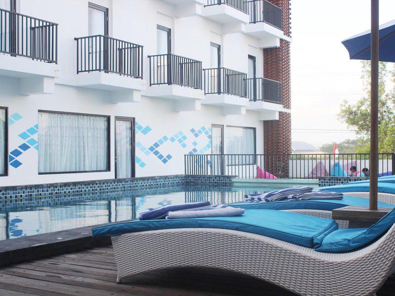 81AD7EADE67CDC0A9FCAE3C449CDE9EE