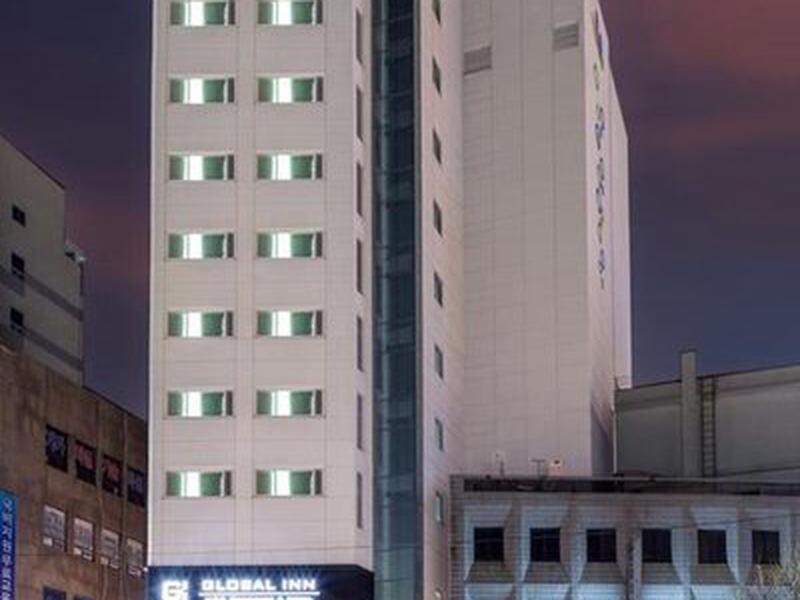 66FE2A513F8A9CCBA6A4857D7B72BC99