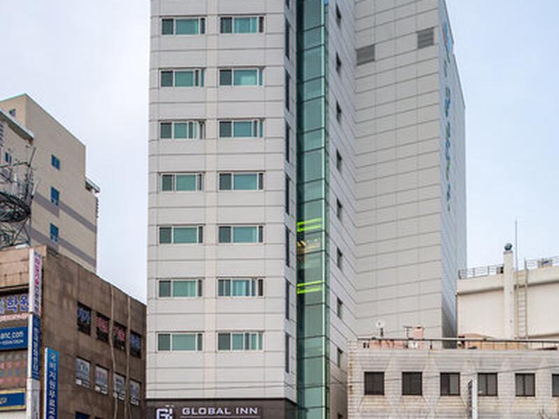 6517A1927539FDEF051A48E08B475804