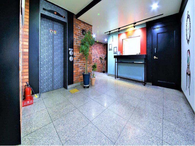 7BE752F4476932BDEBEF573A3B4B91DC