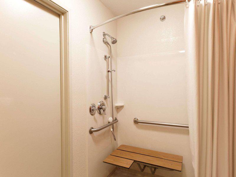 00B8DF9B1989A8CA83CE87461FC3025E