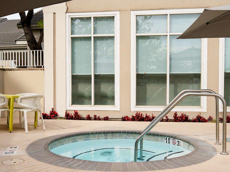 020EE635B858D4BD3FD232B4CB77E45C