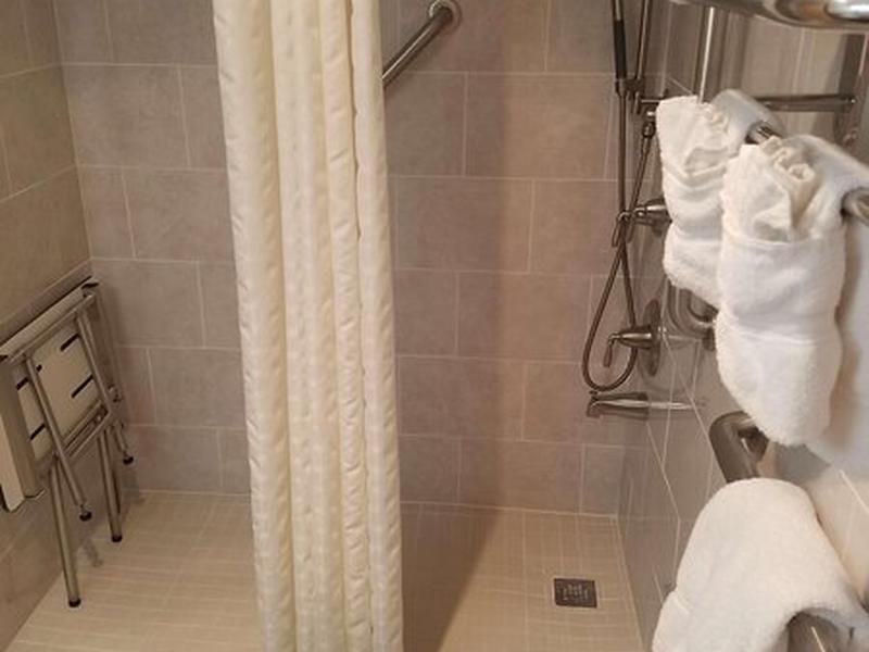 F92184979A86F3683A884C22706873C6