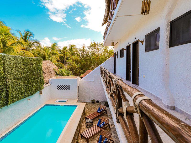 21C3D19E00EB3C24F2F966F703D4FA07