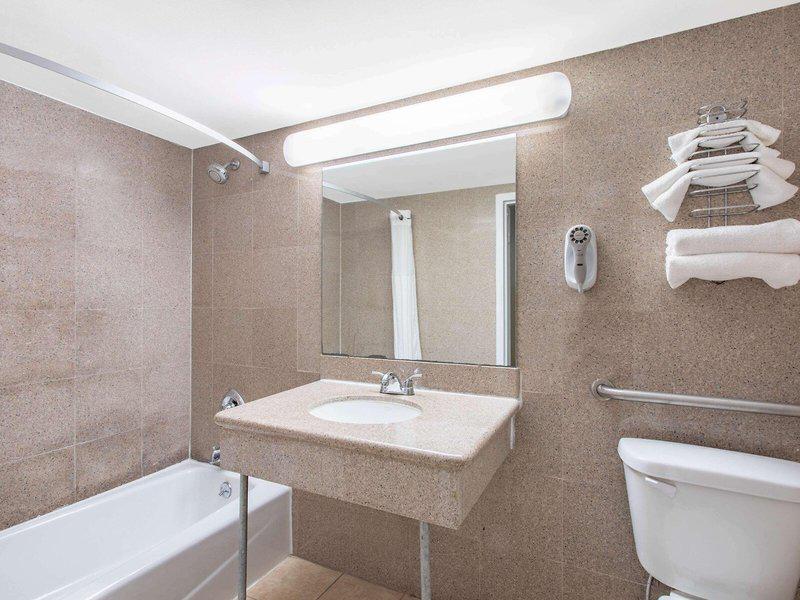 B3D71ED0AFBB4A2B3D3448A5DA17E45B