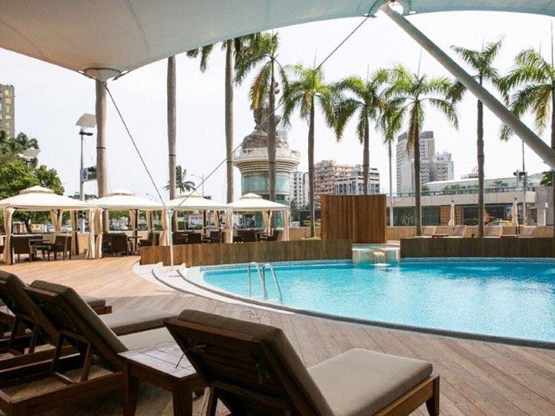 AADAAEC2F43FF39E21B437011F8FFC70