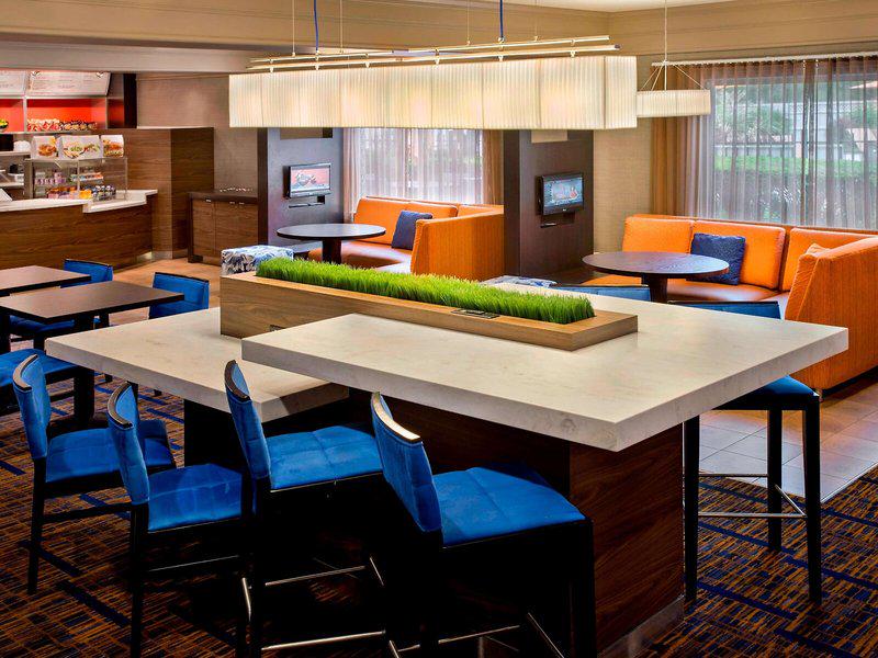 26F644352AD1FE60E72053482375FA12